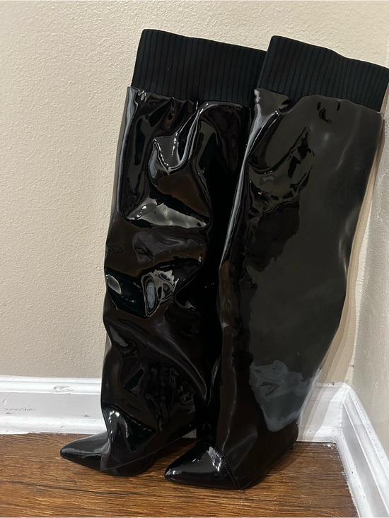 Shoes - Patent Black Knee-High Pointed Toe Boots